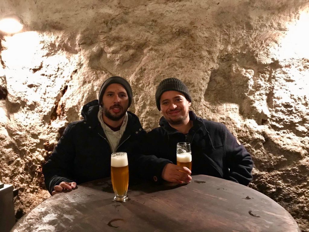 José y Vinicio Moya durante la visita a Pilsner Urquell.