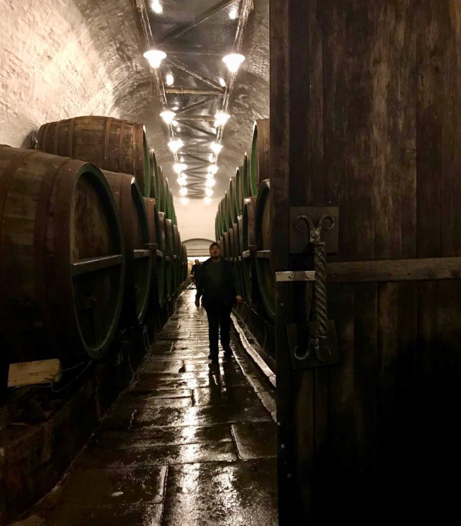 Corredores en las bodegas de almacenamiento